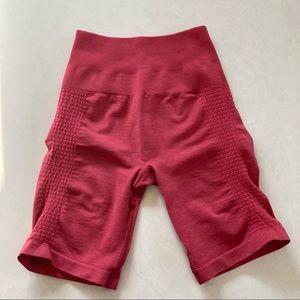 Alphalete Seamless Biker Shorts - Cherry Icee